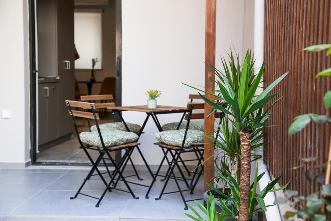 Caravin Wanderhome, 5 Min From Metro Nea Ionia Athens Exterior photo