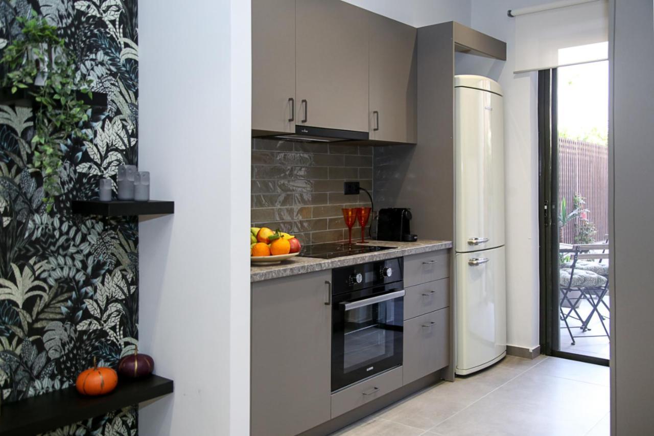 Caravin Wanderhome, 5 Min From Metro Nea Ionia Athens Exterior photo